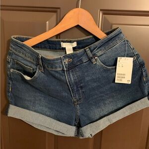 H & M Female shorts